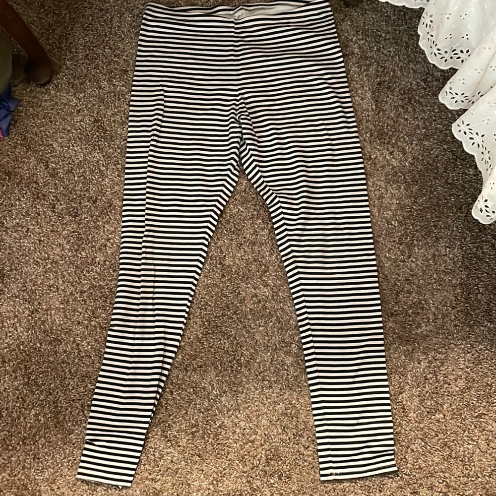 Black and White striped Leggings. Size XL (14-16) Brand: Faded Glory